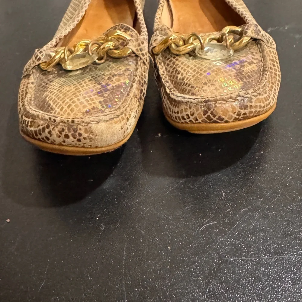 Stuart Weitzman Brown and Gold Flats with Elegant Embellishments size 6.5